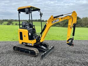 Mini-excavatrice JCB 18Z-1 de 1,8 tonne avec moteur Kohler, excavatrice sur chenilles à oscillation de queue zéro pour la construction et l'aménagement paysager - Product Image 1