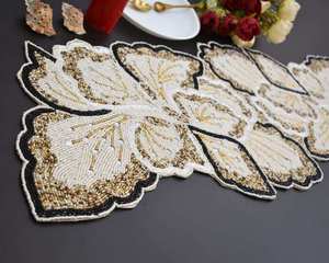 ที่รองแก้วลูกปัดแฮนด์เมดสำหรับงานแต่งงานและตกแต่งบ้าน - Product Image 4