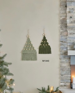 Tenture murale en macramé vert bohème personnalisée faite à la main forme carrée légère pour la décoration intérieure et l'arbre d'ornement de Noël - Product Image 1
