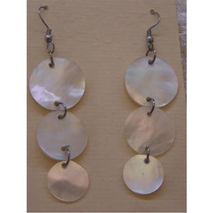 Pendientes de Concha Redondos Blancos, Joyería de Concha, Pendientes de Concha de Acero Inoxidable con Motivo de Concha, Pendientes de Concha de Acero Inoxidable con Motivo de Concha Blanca a la Moda - Product Image 1