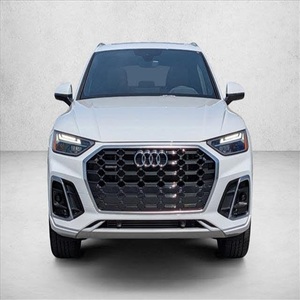 Audi Q5 Híbrido Enchufable 2025 Seminuevo Premium S Line 55 TFSI AWD SUV con Monitoreo de Punto Ciego - Product Image 1