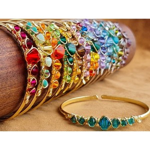 Elegantes Pulseras y Brazaletes de Cristal con Alambre, Ideales para Reventa, con Cristales Vibrantes, Inventario Elegante - Product Image 2