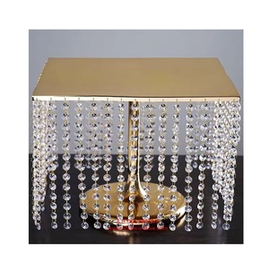 Outils à gâteau plaqué or de bonne qualité avec perles de cristal suspendues Top ventes support à gâteau en métal pour ustensiles de cuisson taille personnalisée - Product Image 4