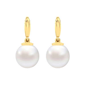 Clara - Pendientes Clásicos de Plata de Ley 92.5 con Perlas, Chapados en Oro, Regalo para Mujeres y Niñas - Product Image 1