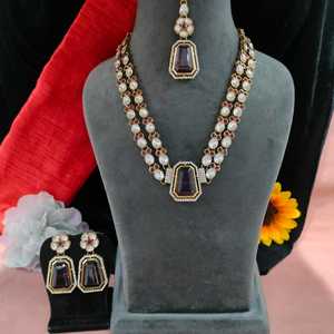 Premium Kundan Stone Long Necklace <b>Set</b> With Maang Tikka Environment Friendly Non Precious Metals Comfortable And Lightweight - Product Image 3