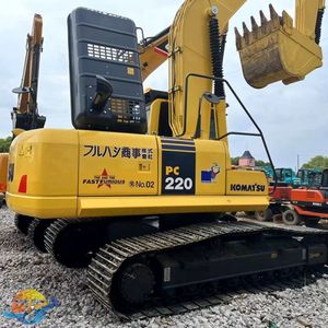 Excavatrice sur chenilles Komatsu PC220-8 d'occasion à vendre, équipement de construction avec moteur et composants de pompe principaux, prix bas - Product Image 5