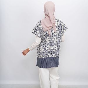 Vêtement d'extérieur traditionnel indonésien en laine d'hiver de haute qualité, couleur indigo, motifs floraux géométriques intemporels, style formel - Product Image 5
