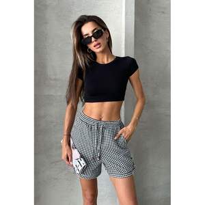 Shorts noirs à carreaux pour femmes Topshow avec lacets latéraux – Produit en gros - Product Image 5