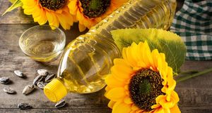 Huile de tournesol raffinée CP10 Huile comestible de qualité supérieure pour l'exportation mondiale et l'industrie alimentaire - Product Image 3