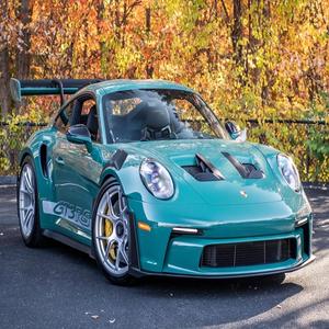 2024 911 GT3 RS Weissach, peinture sur mesure vert Smyrna, moteur Flat-6 de 518 ch, très bien équipé - Product Image 1