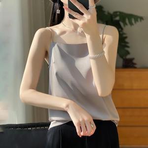 Top corto Sexy con tirantes para mujer, camisola básica con cuello en V Halter, sin mangas, de tubo de seda satinada, camisola Y2K de verano para mujer, blanco y negro - Product Image 2