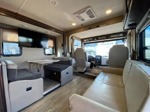 Used 2020 T-h-o-r Motor <b>Coach</b> Hurricane 34JL ready to sell - Product Image 2