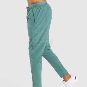 Pantalon de survêtement décontracté pour homme, taille élastique légère, coupe mi-haute, en coton de haute qualité, personnalisable avec votre propre design (marque privée) - Product Image 4