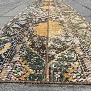 Alfombra Vintage, Alfombra Turca de 1.9x7 pies, Alfombra de Lana con Rayas Azules - Product Image 5