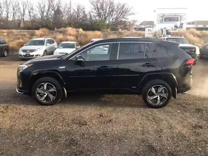 Toyota RAV4 AWD SE 2023 d'occasion en excellent état, faible kilométrage, aucun problème mécanique, prête à rouler, prix de gros. - Product Image 3