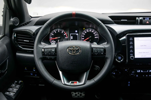 Como nuevo, precio asequible, 2026 Attitude Black TY-Hilux Doble Cabina GR Sport 4.0L 4x4 4WD Camioneta Lista para enviar - Product Image 2