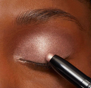 ODM al por mayor, lápiz de maquillaje de doble punta con sombra de ojos metálica luminosa en seco de alta pigmentación y brillo - Product Image 3