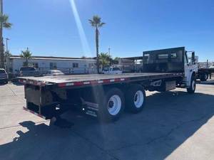 À vendre : Camion plateau d'occasion 2017 M2 106 à double essieu de 24 pieds - 330 CV, boîte automatique Allison Hs à 6 vitesses, prêt à être expédié - Product Image 3