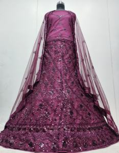Elegante Conjunto de Lehenga Choli de Tela Jarkan Pesada con Bordado, Diseño de 3m de Ancho y 2.5m de Largo, con Dupatta de Cuatro Bordes, para Invierno y Verano - Product Image 5