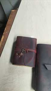 Diarios de cuero hechos a medida hechos con papeles hechos a mano con bordes de estilo antiguo para reventa - Product Image 5