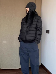 Chaqueta Acolchada Ligera Internacional Outfitize, Fabricada con Exterior de Poliéster Importado, Relleno Sintético Cálido - Product Image 4