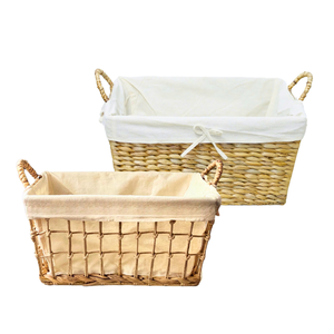 Panier de rangement en jacinthe d'eau fabriqué à la main avec cadre en métal idéal pour la lessive ou le stockage artisanat du Vietnam - Product Image 1