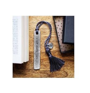 Signets en métal nouvellement conçus avec des finitions luxueuses et un savoir-faire détaillé parfait pour améliorer votre expérience de lecture - Product Image 6