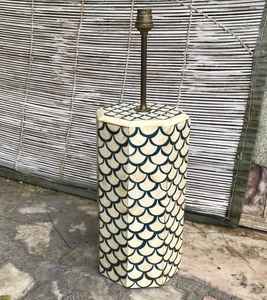 Lámpara de mesa lateral de cama de hueso y madre de perla hecha a mano decoración de Hotel para el hogar lámpara de mesa con incrustaciones de hueso lámpara de mesa MOP - Product Image 1