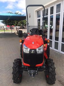 Para Kubota B2 261 Mini Tractor de jardín con 4x4 Buenas horas de trabajo Precio barato y bomba-para cortar césped y agricultura - Product Image 3