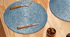 Sets de table en perles de verre faits à la main pour hôtel ou restaurant Article décoratif de table à l'aspect royal et tapis et tampons d'idée cadeau - Product Image 6