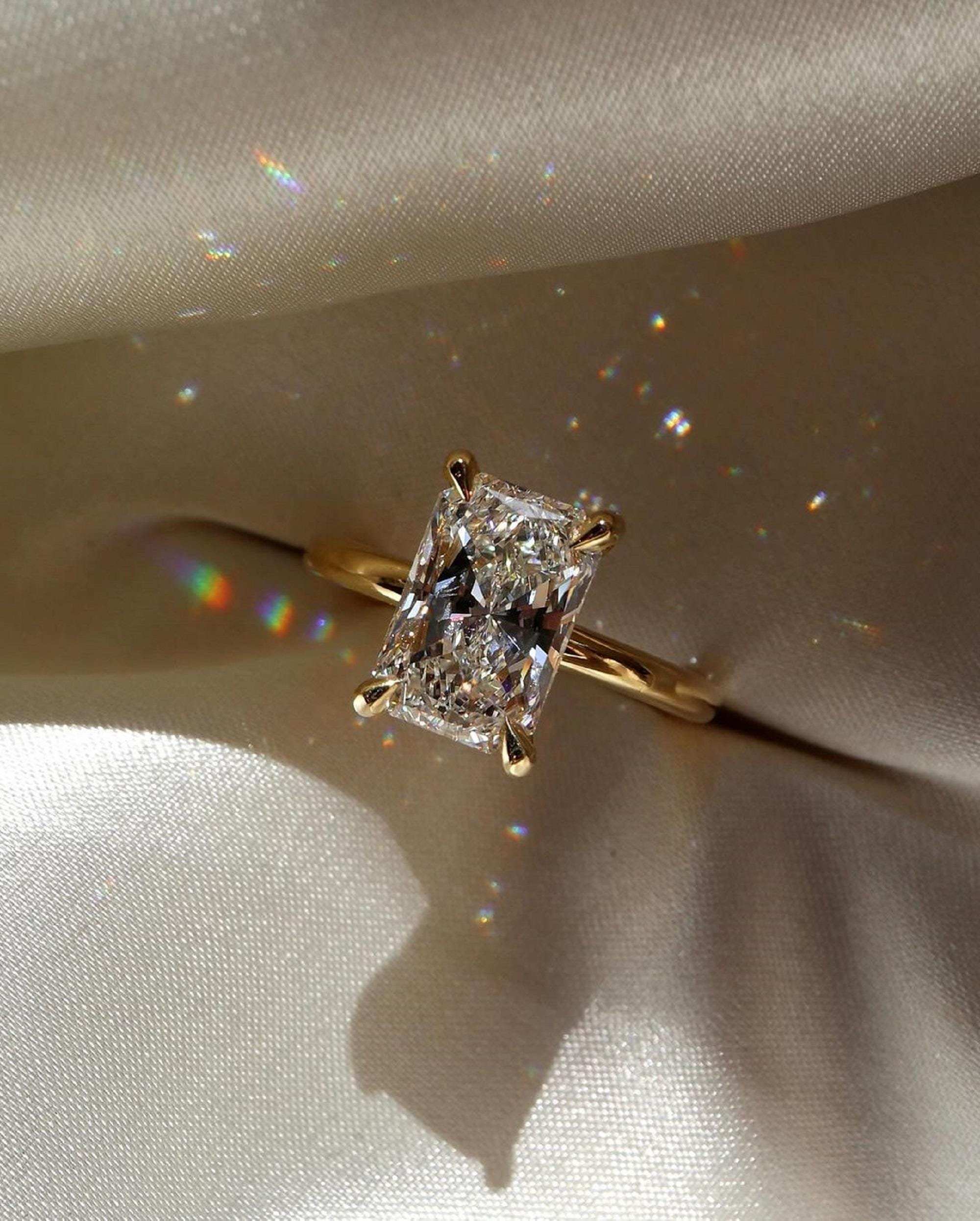 สีเหลืองทอง