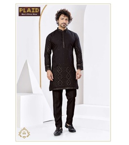 Kurta de seda suave bordada a mano para hombre con ajuste moderno y estilo tradicional elegante de la India - Product Image 1