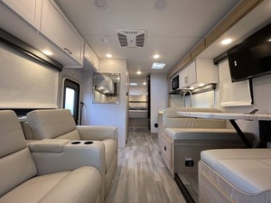 VENTES AUX ENCHÈRES - VENDEUR DE T-h-o-r FourWinds 28Z NEUF ET D'OCCASION 2026 EN STOCK À VENDRE - Product Image 2
