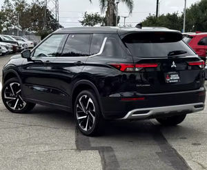 Mitsubishi Outlander SEL AWD 2024 Seminuevo, Sin Accidentes, Volante a la Derecha/Izquierda, Híbrido Eléctrico, Cuero, Automático de 6 Velocidades, Auto Usado de Alta Calidad - Product Image 2