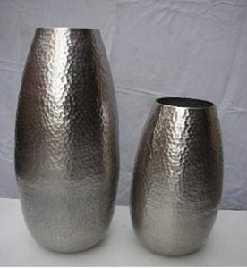 Florero decorativo hecho en aluminio fundido con acabado de bronce, florero de Metal para decoración del hogar - Product Image 6