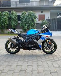 ลูกสูบฟอร์จแบบอินไลน์ 4 สูบ กำลังสูง สำหรับ GSX-R750 750 ซีซี ผลิตในญี่ปุ่น ผสมผสานพลังและความแม่นยำ รถสปอร์ตและมอเตอร์ไซค์ ขาย - Product Image 3