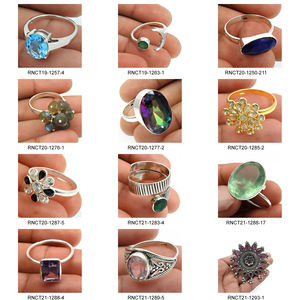 Cadeau d'anniversaire délicat pour femme Bague ethnique de forme ronde en argent sterling 925 avec pierre précieuse turquoise naturelle pour ses bijoux Boho - Product Image 6