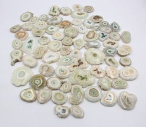 Cabujón de Cuarzo Solar 100% Natural al por Mayor, Piedra Preciosa Lisa de Excelente Calidad para la Fabricación de Joyas - Product Image 1