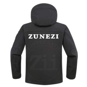 เสื้อแจ็คเก็ตซาฟารีผู้ชายคุณภาพพรีเมียม ผ้าซอฟต์เชลล์ กันน้ำ กันลม ระบายอากาศ เป็นมิตรกับสิ่งแวดล้อม มีฮู้ดแบบกลับด้านได้ ซิป พร้อมซิปเสริม - Product Image 6