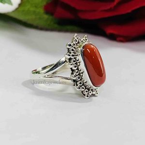Vente en gros de bague de réglage de lunette en argent sterling 925 faite à la main Style classique coupe ovale corail pierre précieuse fête des femmes - Product Image 4