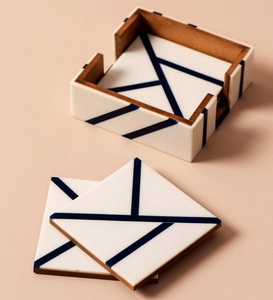 Ensemble de sous-verres modernes en résine Ensemble de sous-verres en bois avec sous-verres à thé Design de luxe à bas prix en Inde Sous-verres en pierre - Product Image 3