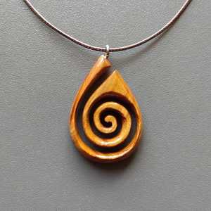 Collar de madera de moda para hombres y mujeres, colgante de estilo Ángel de tamaño personalizado al mejor precio, joyería de moda barata - Product Image 2