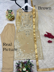 Elegante Traje Salwar Midi de Georgette de Seda Verde con Bordado a Mano, Reversible y Sin Arrugas, Ideal para Fiestas de Verano e Invierno - Product Image 4