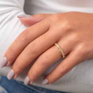 Anillo de Compromiso Clásico de Oro de 14K con Zirconia Cúbica con Engaste Pavé Trenzado de Moda, Certificado por GIA, Anillo de Aniversario de Media Eternidad - Product Image 3
