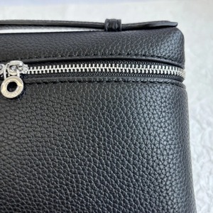 กระเป๋าถือผู้หญิงคุณภาพสูง ผลิตจากหนัง PU  รับผลิตตามแบบที่ต้องการทุกรายละเอียด ราคาโรงงาน รับผลิตแบบ OEM ODM  พร้อมบริการสกรีนโลโก้ - Product Image 5