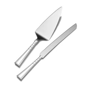 Juego de Cuchillo y Servidor para Pastel de Bodas de Acero Inoxidable de Lujo, Romántico - Product Image 2