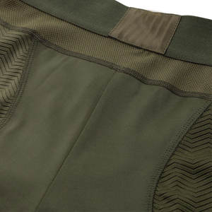 Fabriqué au Pakistan Fabricant Respirant de Haute Qualité Gym Fitness Compression Shorts en Stock - Product Image 6