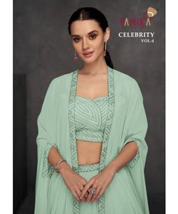 Night Dance NavratriLehengaCholi pour femme en noir avec miroir et velours Chunni - Product Image 2