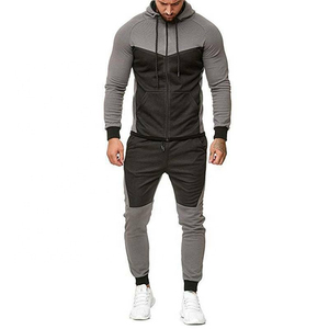 Vente en gros Ensemble de gymnastique à capuche pour hommes coupe ajustée sweat à capuche à fermeture éclair intégrale et pantalon de jogging fuselé rouge/noir survêtement homme en polaire - Product Image 2