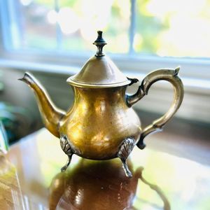 Cafetera de latón de estilo antiguo con obras de arte intrincadas adecuadas para restaurantes, hogares, templos y cocinas temáticas - Product Image 2